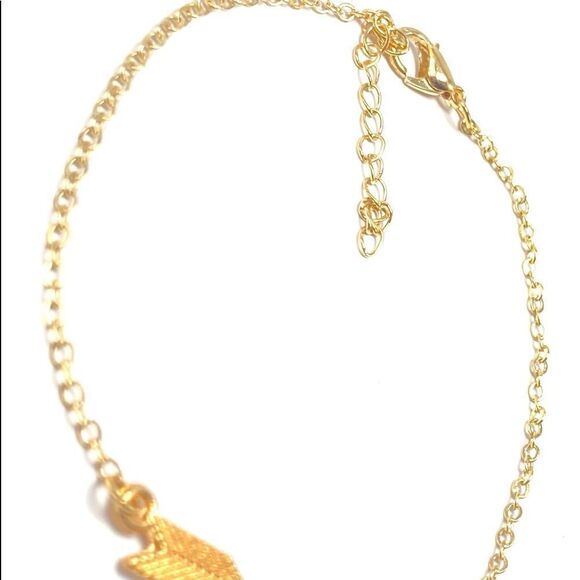 Dainty Gold Heart Arrow Charm Bracelet - Picture 4 of 4